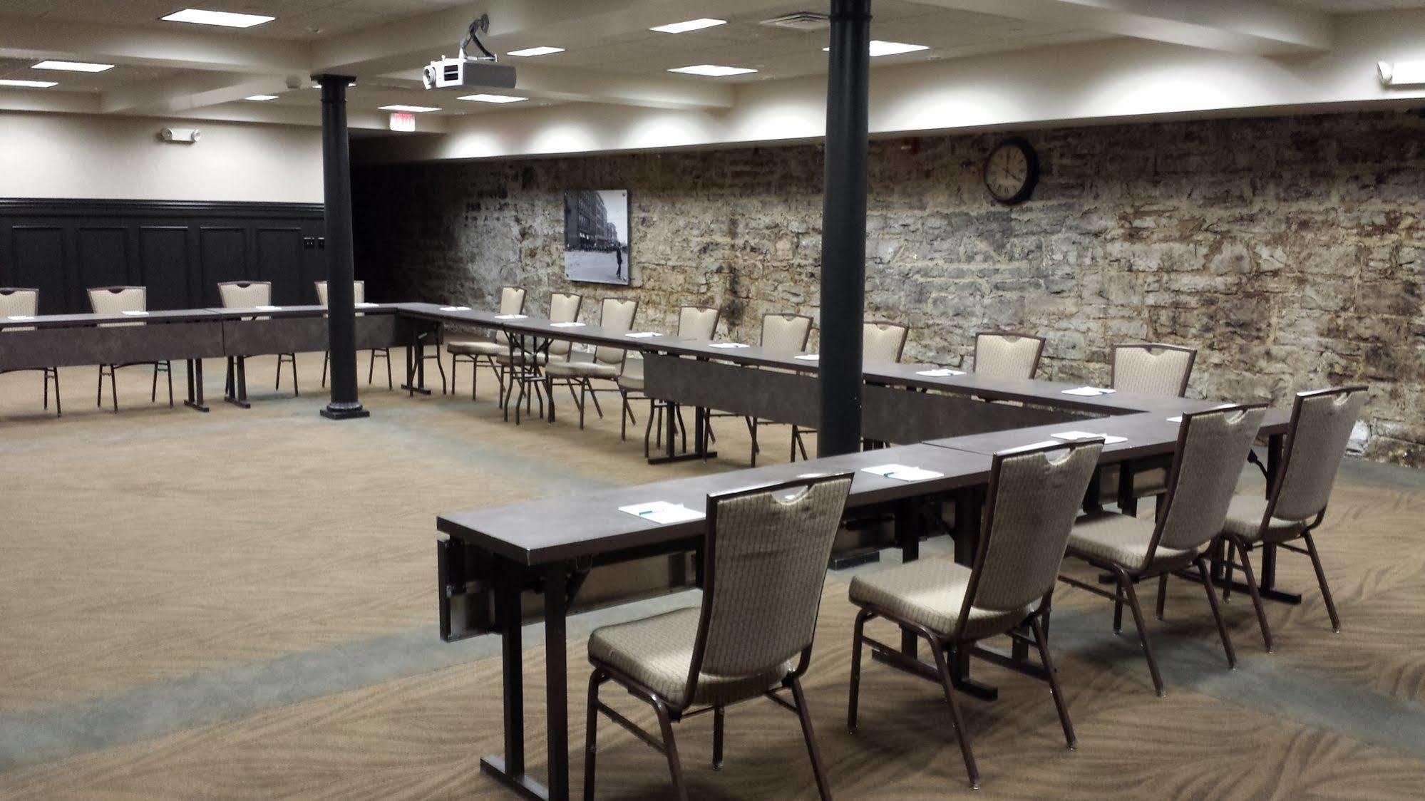 Homewood Suites By Hilton Indianapolis Downtown Dış mekan fotoğraf